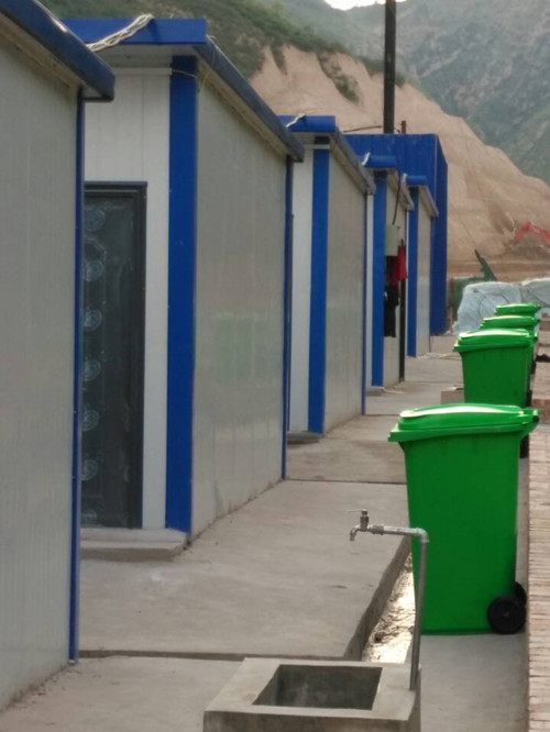 礦建二公司車村項(xiàng)目部職工喜遷新居