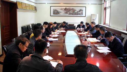 銅煤公司迅速組織傳達建設集團干部大會精神