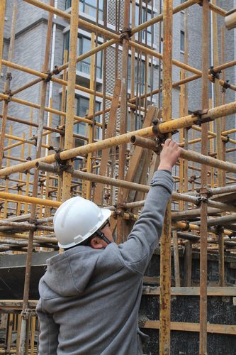 看，這才是共產(chǎn)黨員正確的打開(kāi)方式