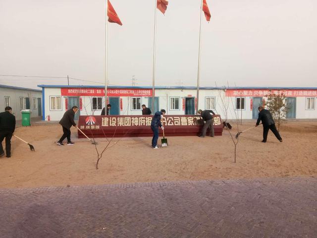 三月陽光暖大地 雷鋒精神暖心頭