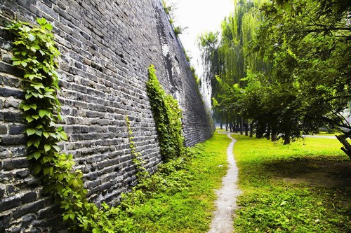 四月，古城的春天