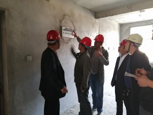 韓城分公司臨涺小區(qū)五棟住宅樓通過分戶預(yù)驗(yàn)收