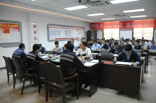 洗選煤運(yùn)營(yíng)公司宣貫讓各項(xiàng)制度擲地有聲