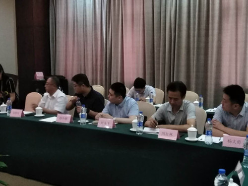 陜煤建設(shè)天工公司參加榆林合力產(chǎn)業(yè)扶貧開發(fā)公司紅棗深加工項目推進會