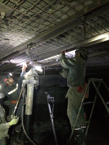 陜煤建設天工公司瑞能礦建項目部提前一周完成110運輸順槽回采搬家倒面