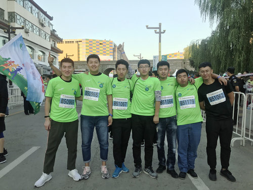 榆林國(guó)際馬拉松賽為陜煤建設(shè)人打“call”