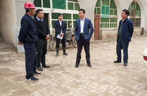陜煤集團(tuán)總經(jīng)理助理、榆林合力集團(tuán)董事長(zhǎng)范京道一行蒞臨陜煤建設(shè)天工公司承建的清澗北國(guó)棗業(yè)紅棗深加工項(xiàng)目視察指導(dǎo)工作