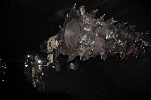 陜煤建設掘進公司：2134.6米！“掘進鐵軍”新記錄誕生