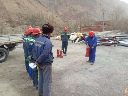 陜煤建設(shè)機(jī)電安裝公司酒鋼項目部組織消防日演練活動
