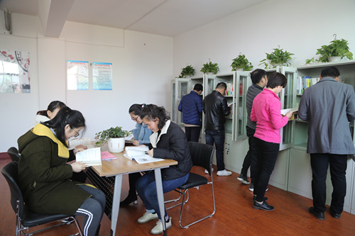 陜煤建設(shè)機電安裝公司：“書香+健體”聯(lián)手共筑職工“溫馨家園”