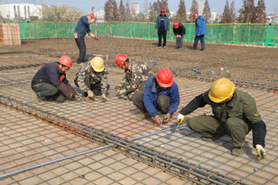 陜煤建設(shè)漢中分公司突出“三?！比Υ蚝媚昴┦展賾?zhàn)