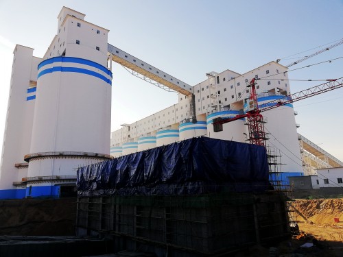 陜煤建設(shè)澄合分公司承建的小保當(dāng)選煤廠5A、5B轉(zhuǎn)載點(diǎn)工程順利封頂