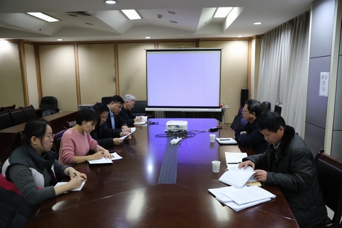 建設(shè)集團(tuán)第二督導(dǎo)組深入路橋分公司對“講政治、敢擔(dān)當(dāng)、改作風(fēng)”專題教育進(jìn)行督導(dǎo)