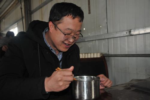 默默奉獻(xiàn)盡顯“鐵軍”本色