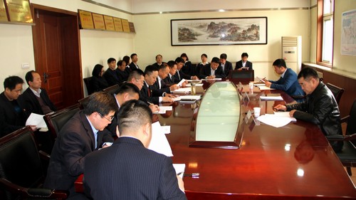 陜煤建設(shè)銅煤公司組織召開黨員領(lǐng)導(dǎo)干部述諾評諾民主評議