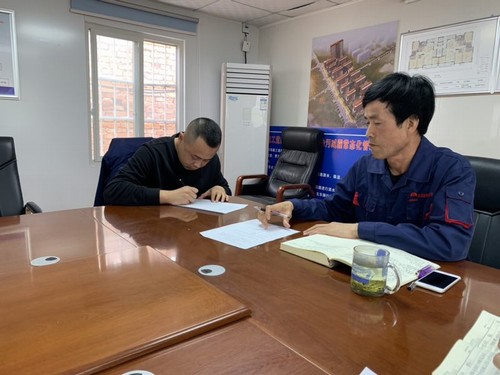 陜煤建設(shè)銅煤公司干部職工立下軍令狀，打好百日會(huì)戰(zhàn)攻堅(jiān)戰(zhàn)