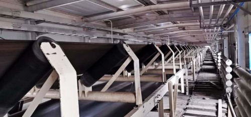 陜煤建設(shè)澄合分公司第二機電安裝隊施工的小保當火車裝車站塊煤皮帶輸送機安裝工程再傳捷報