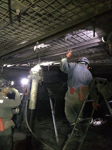 陜煤建設(shè)天工公司瑞能礦建項(xiàng)目部瑞能礦煤礦109機(jī)頭硐室順利貫通