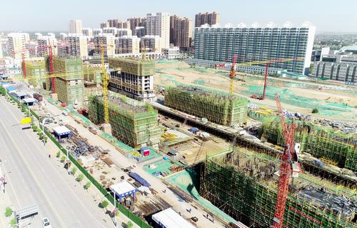 陜煤建設(shè)銅煤公司承建的金地華府項目打贏項目建設(shè)“關(guān)鍵戰(zhàn)役”