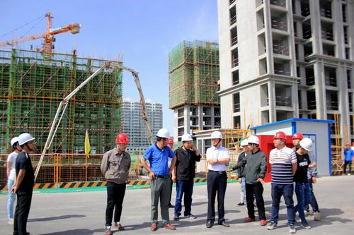 榆林市住建局副局長溫建斌一行蒞臨金地華府項(xiàng)目檢查指導(dǎo)工作