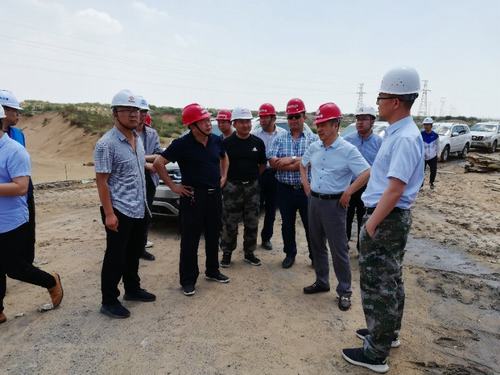 陜西鐵路物流集團(tuán)有限公司黨委書記、執(zhí)行董事、總經(jīng)理趙國智一行蒞臨靖神鐵路項(xiàng)目施工現(xiàn)場檢查指導(dǎo)工作