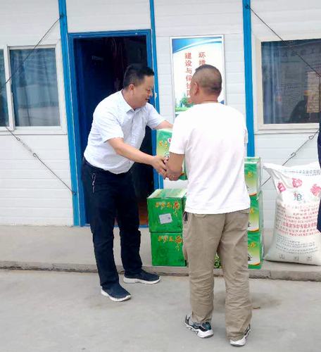 陜煤建設(shè)銅煤公司施工一線“送清涼”在行動