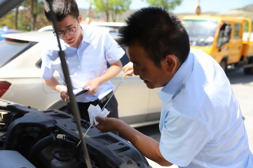 陜煤建設(shè)洗選煤運營公司開展車輛專檢及駕駛?cè)藛T安全教育活動