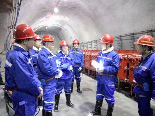 銅川耀州區(qū)煤礦企業(yè)負責人與陜煤建設礦建二公司冶坪項目部開展學習對標