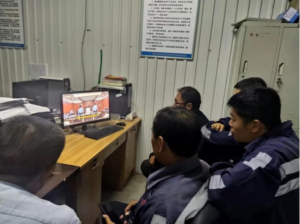 陜煤建設(shè)集團(tuán)洗選煤運(yùn)營公司安裝第五項目部黨支部：加強(qiáng)理論基礎(chǔ)，提高思想認(rèn)識