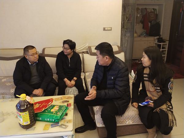 陜煤建設(shè)韓城分公司從“心”出發(fā)，慰問(wèn)困難職工“暖人心”