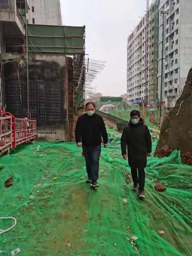 疫情防控復(fù)工一線 陜煤建設(shè)銅煤員工勇?lián)?></div>
                                <div   id=