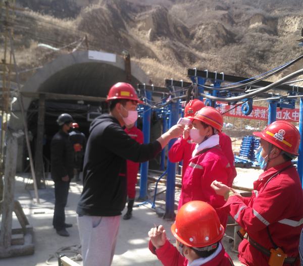 楊讓順深入陜煤建設礦建二公司車村項目部檢查指導工作