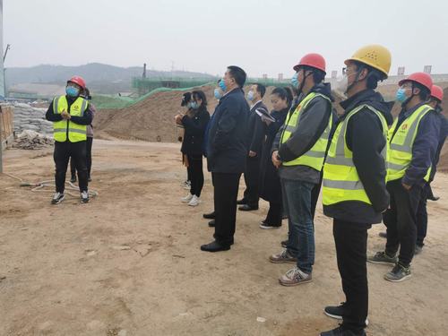 陜西省政府投資評審中心、陜西省發(fā)改委縣域處及咸陽市發(fā)改委相關(guān)領(lǐng)導(dǎo)蒞臨銀西高鐵項目指導(dǎo)檢查工作