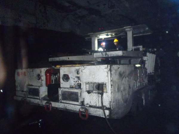 陜煤建設(shè)掘進(jìn)公司：紅柳林44204膠、輔運(yùn)順槽及切眼工程順利開工