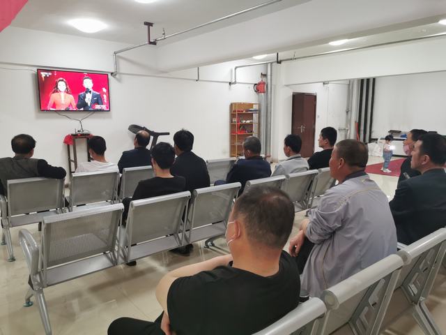 陜煤建設(shè)洗選煤運營公司認(rèn)真組織收看致敬勞動者“五一”特別節(jié)目