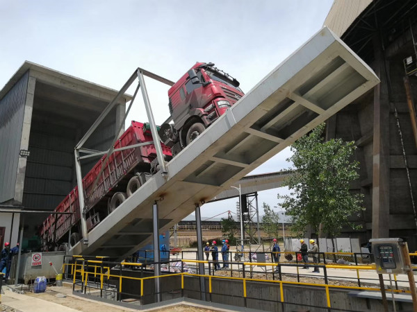 陜煤建設(shè)漢中分公司承建的漢鋼公司新增汽車(chē)卸料系統(tǒng)順利通過(guò)驗(yàn)收