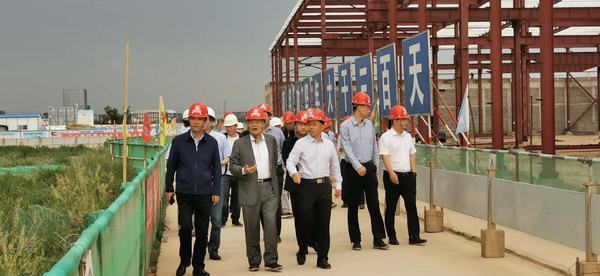 開(kāi)沃新能源汽車(chē)集團(tuán)董事長(zhǎng)黃宏生、渭南市副市長(zhǎng)楊武民一行現(xiàn)場(chǎng)推進(jìn)渭南南京金龍項(xiàng)目建設(shè)
