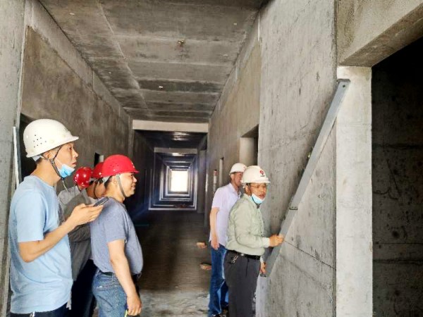 陜煤建設(shè)澄合分公司承建的曹家灘4#公寓樓工程一次性通過主體驗收