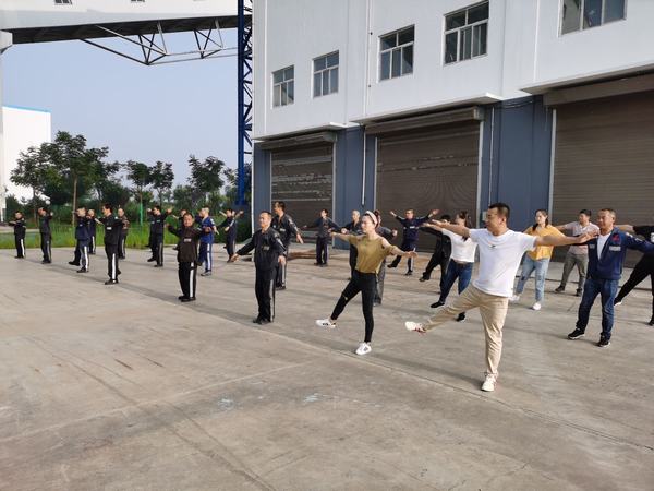 陜煤建設洗選煤運營公司澄合山陽運營項目部喊你來做廣播體操啦！