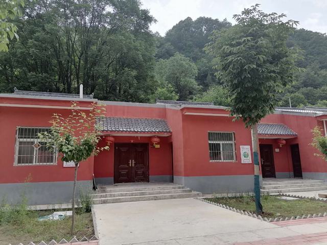 耀州區(qū)照金鎮(zhèn)五峰村移民搬遷工程完滿(mǎn)結(jié)束