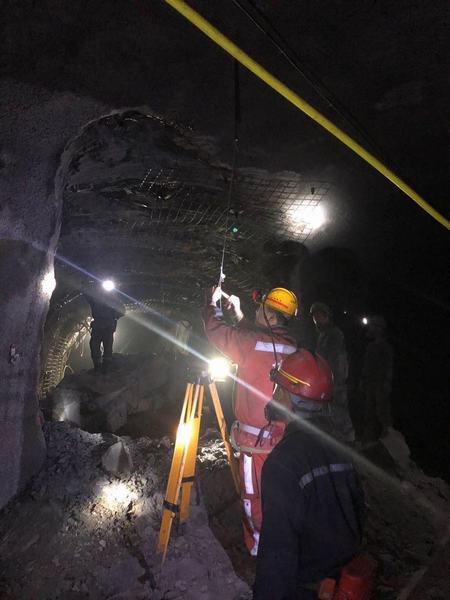 陜煤建設礦建二公司冶坪項目部1302工作面運輸聯(lián)絡巷順利貫通