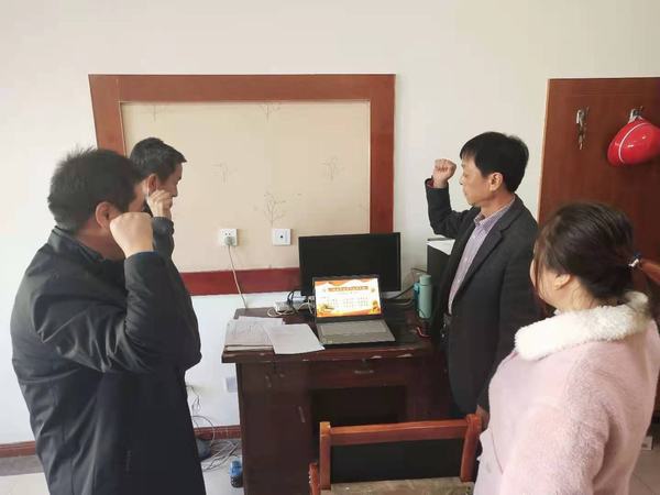 陜煤建設(shè)澄合分公司第十五項(xiàng)目部組織開展“杜絕浪費(fèi)做表率 勤儉節(jié)約我?guī)ь^”主題黨日活動