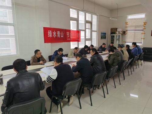 陜煤建設(shè)銅煤公司第二十三項(xiàng)目部承建銅煤一號(hào)居住區(qū)1、2、3#車庫(kù)順利通過(guò)驗(yàn)收