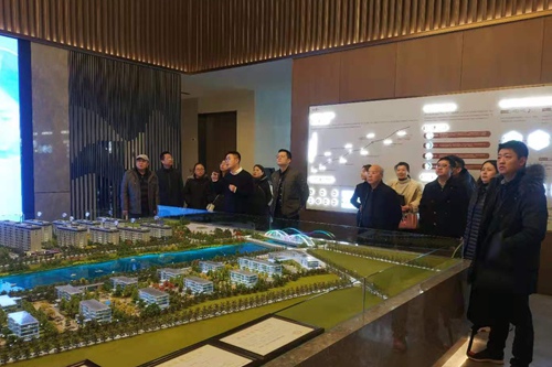 陜煤建設(shè)公司赴地建嘉信置業(yè)商洛江山臻境項(xiàng)目進(jìn)行對標(biāo)學(xué)習(xí)