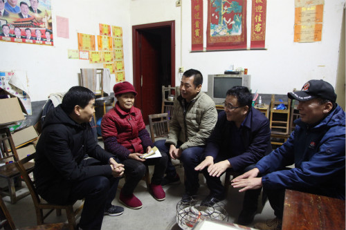 公司領(lǐng)導(dǎo)王明智、楊讓順到對口扶貧村慰問走訪