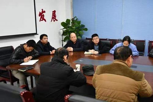 陜煤建設(shè)銅煤公司第二十三項(xiàng)目部承建的銅煤1#2#小區(qū)水仙居等商業(yè)部分順利通過交付