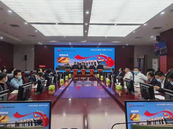 陜煤建設礦建二公司小保當?shù)谌椖坎繕s獲榆北小保當“先進項目部”一等獎