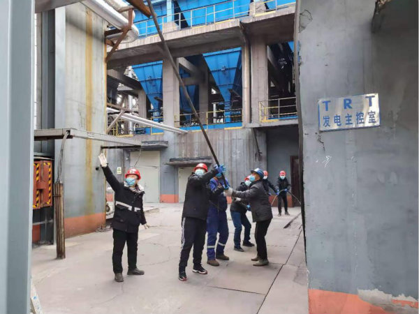 陜煤建設漢中分公司順利完成龍鋼1#2#TRT增設行車項目電纜鋪設