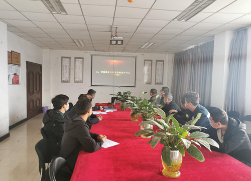 陜煤建設(shè)機(jī)電安裝公司彬長項(xiàng)目部安全生產(chǎn)兩不誤