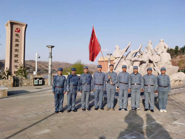 陜煤建設(shè)漢中分公司第六項(xiàng)目部赴毛主席東渡黃河紀(jì)念館參觀學(xué)習(xí)